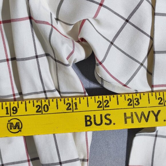 Cabela's button down shirt men's size M white base grey & red check long sleeve - Picture 8 of 9